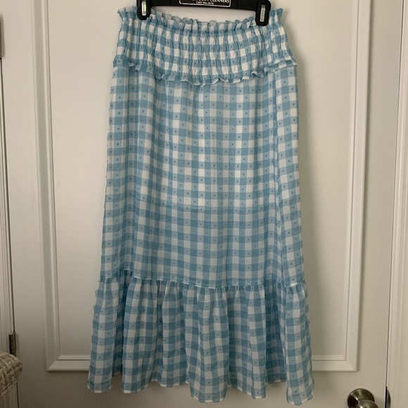 TOPSHOP Gingham Smocked Tiered Midi Skirt - Picture 6 of 8